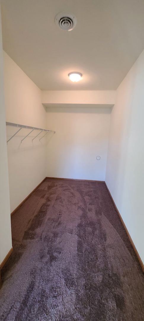 1 bed, 1 bath, 972 sqft, $1,425, Unit 57