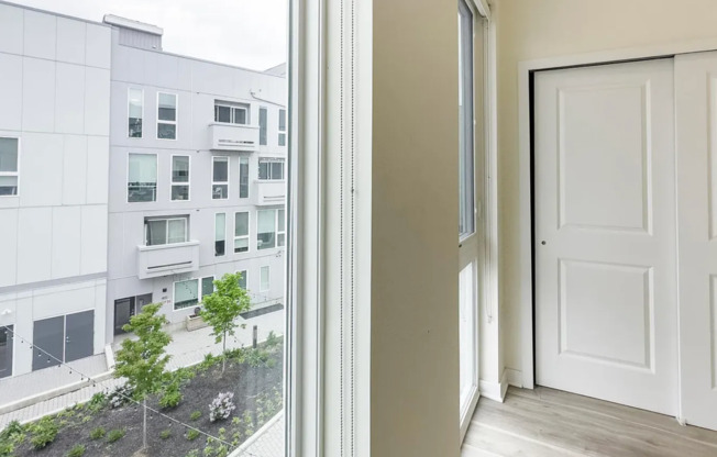 2 beds, 2 baths, 900 sqft, $1,795, Unit Unit 1661 D