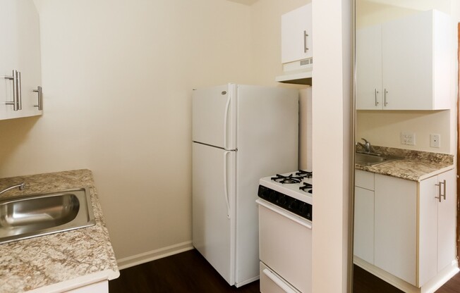 4241 Kenmore
