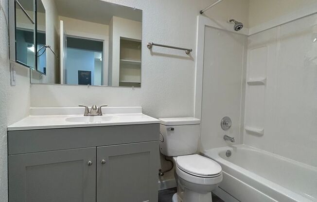 1 bed, 1 bath, 570 sqft, $1,495, Unit 102