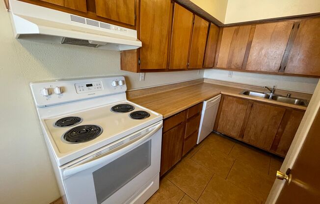 1 bed, 1 bath, 700 sqft, $895, Unit Unit 22