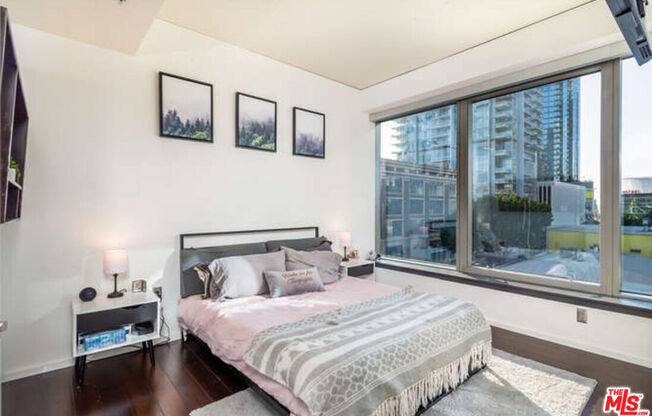 1 bed, 1.5 baths, 1,240 sqft, $3,500, Unit 404