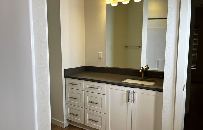 1 bed, 1 bath, 655 sqft, $1,475