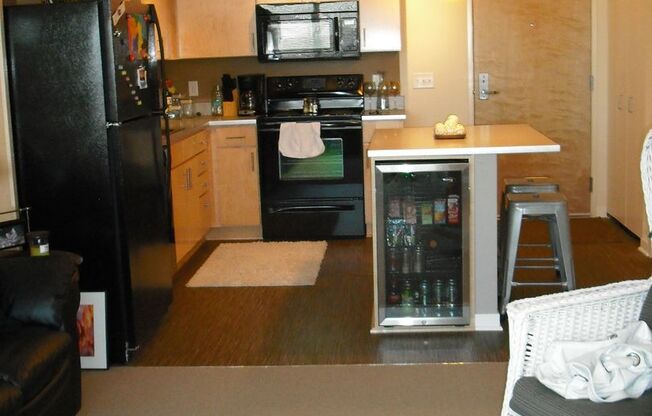 1 bed, 1 bath, 603 sqft, $1,525, Unit 603