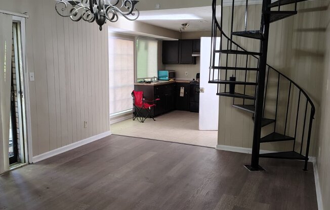 2872 LEISURE SPG CIR