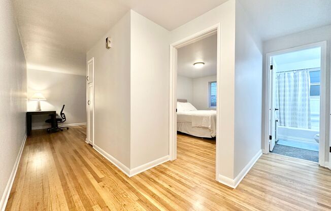 1 bed, 1 bath, 770 sqft, $2,095, Unit Hamrick 106