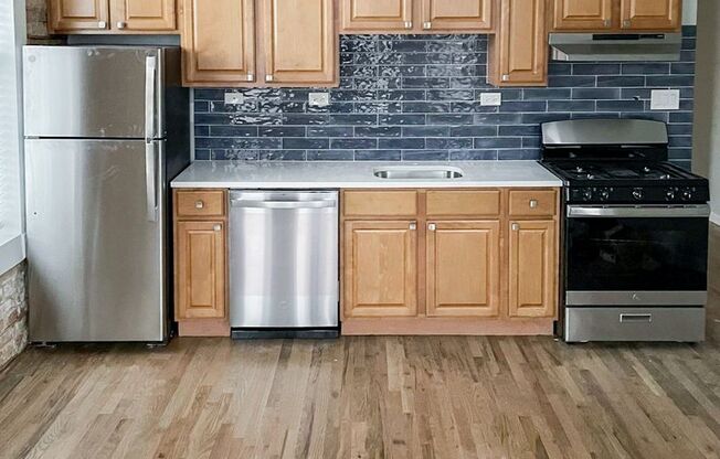 2 beds, 1 bath, 840 sqft, $3,100, Unit 2450-204
