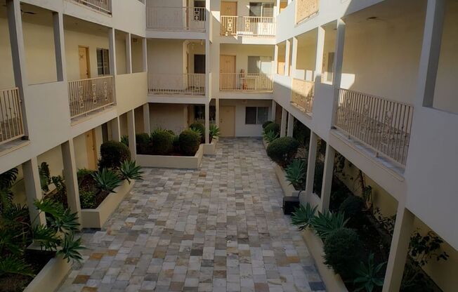 10849 FRUITLAND DR.