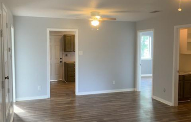 3 beds, 2 baths, $1,595