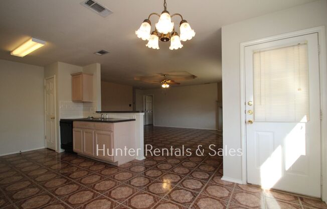 3 beds, 2 baths, $1,450