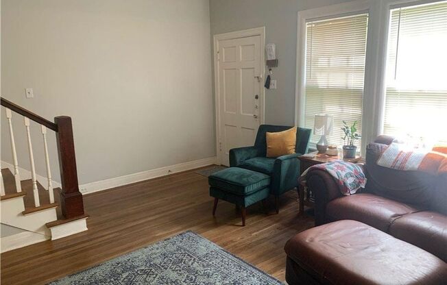 2 beds, 1 bath, $1,650