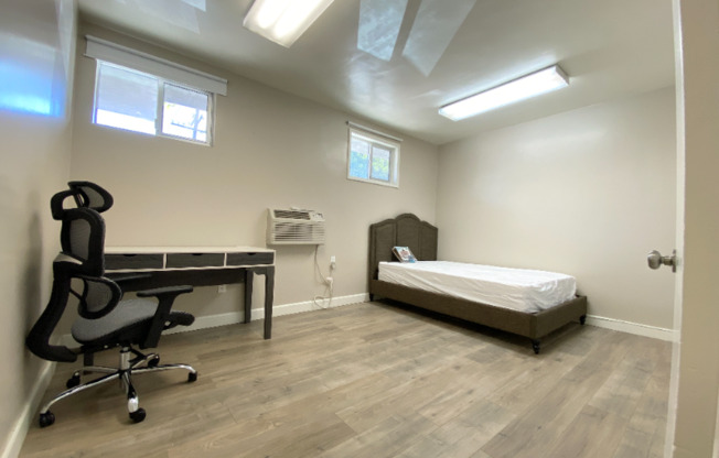 3202 Santa Monica Blvd