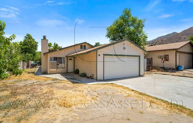 Spacious 3 Bed/2 Bath Home In Lake Elsinore!