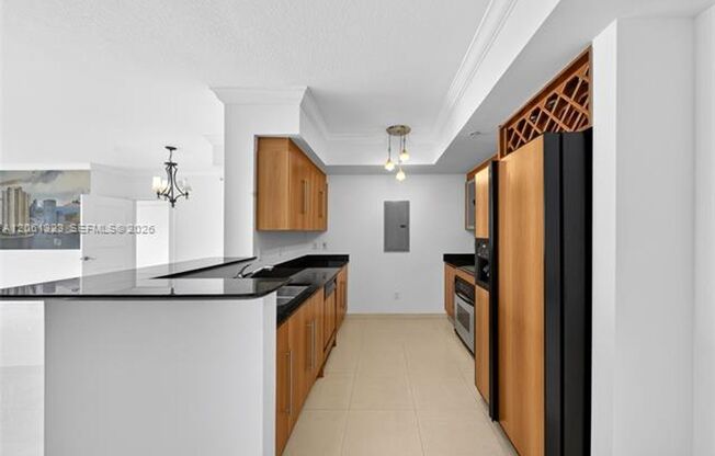 2 beds, 2 baths, $4,000, Unit # 2219
