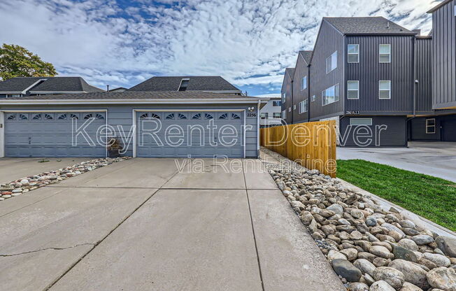 2256 S DEXTER ST
