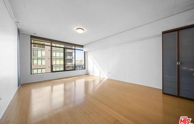 1 bed, 1 bath, 1,040 sqft, $2,895, Unit 1008