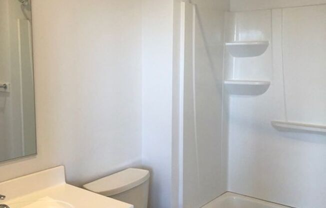 2 beds, 1 bath, 900 sqft, $1,999, Unit 200