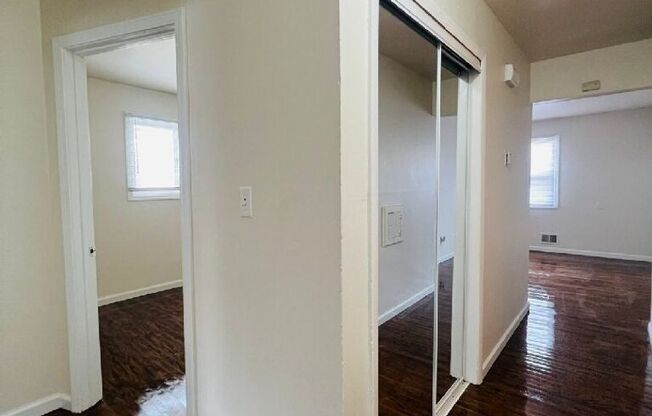 2 beds, 1 bath, $1,200, Unit 4722-37-03