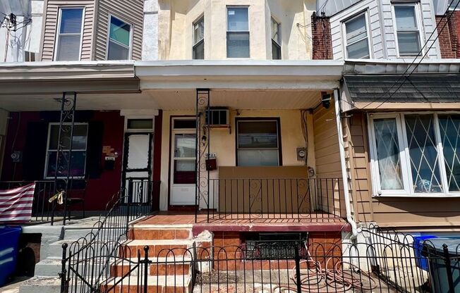 Stunning 3-Bedroom Townhome in Frankford! Available NOW!