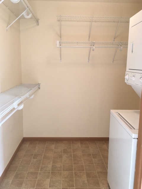 Studio, 1 bath, $1,300, Unit 871-101