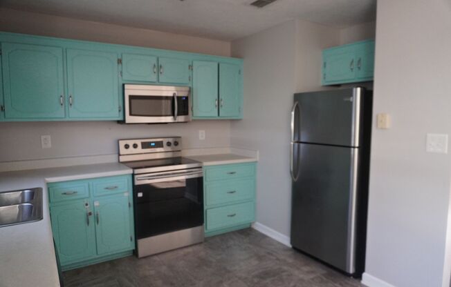 3 beds, 2 baths, $1,445