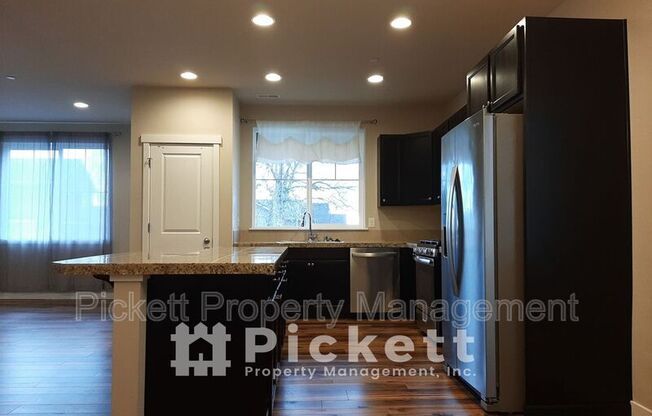 1004 SAMARA ST