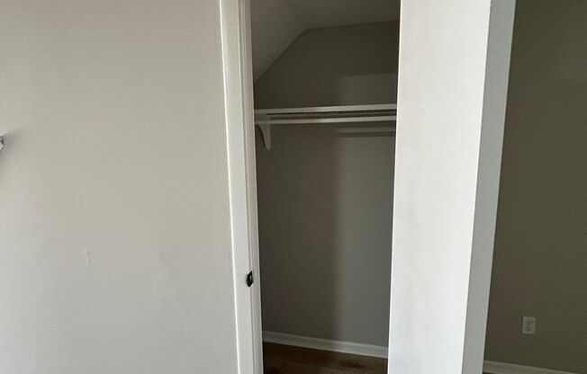 2 beds, 1.5 baths, 1,100 sqft, $1,199, Unit 339