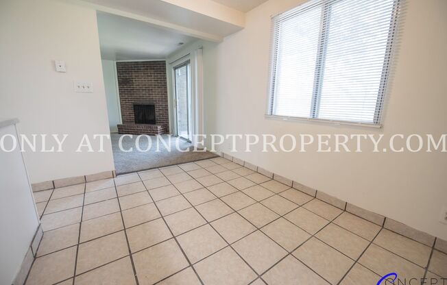 2 beds, 1 bath, 880 sqft, $1,249, Unit 25