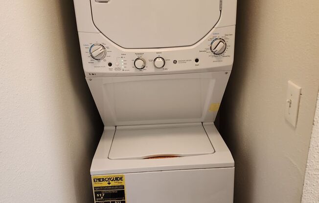 1 bed, 1 bath, 803 sqft, $1,695, Unit 253