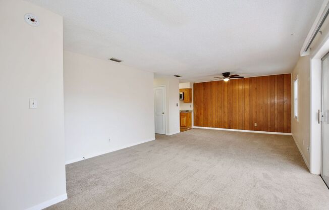 Spacious 1/1 Condo with Water Utility Included at Lake Howell Arms Condominiums - Casselberry