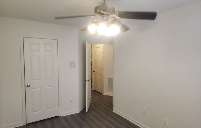 3 beds, 2.5 baths, $1,850