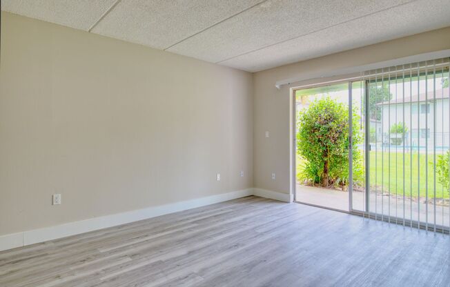 1 bed, 1 bath, 800 sqft, $1,199, Unit 14