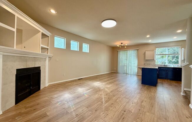 Updated Craftsman on Corner Lot in Aloha~ Open Floor Plan with High Ceilings~ Beautiful Kitchen~ Fenced Backyard~ Don't Miss This Out on This House and its Prime Location!