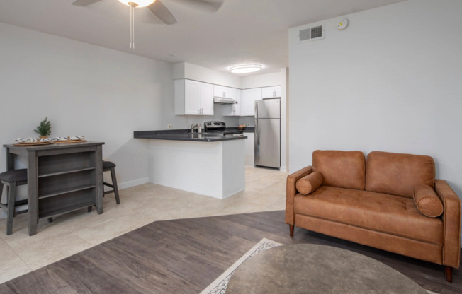 2 beds, 2 baths, 900 sqft, $1,495