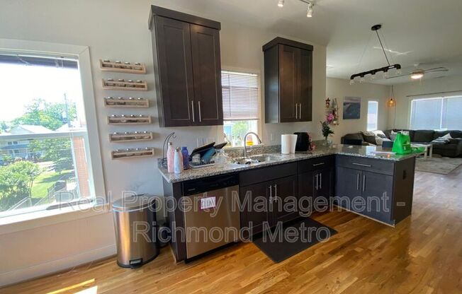 311 W 13 ST 309 W