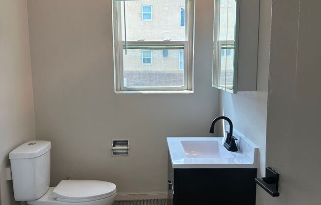 Studio, 1 bath, 450 sqft, $845, Unit 262-2