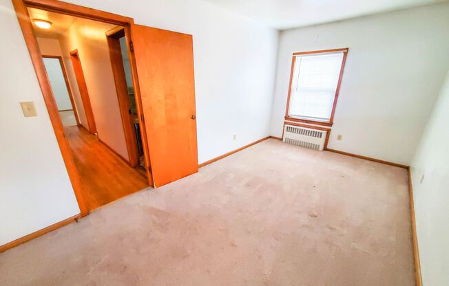 1 bed, 1 bath, $750, Unit 4