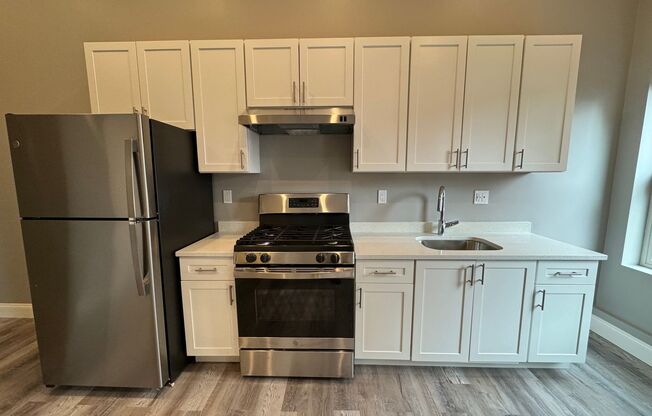 Studio, 1 bath, 441 sqft, $1,900, Unit 102