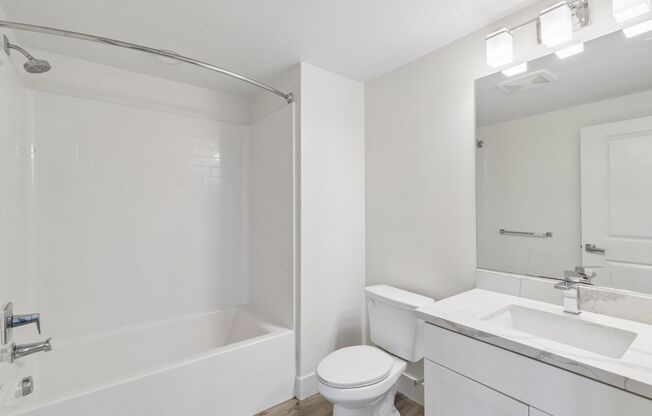 2 beds, 2 baths, 805 sqft, $2,795, Unit 4102