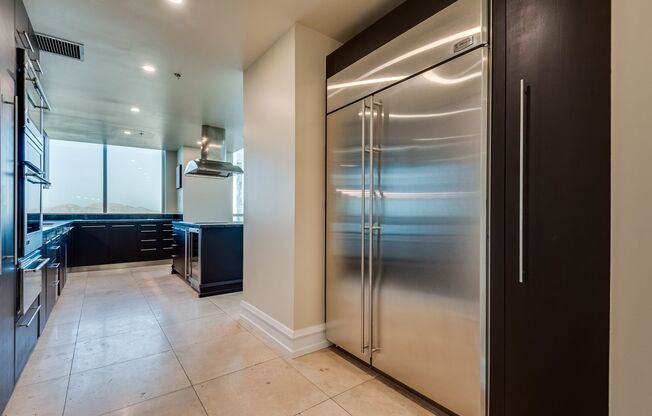 3 beds, 5 baths, $18,975, Unit # 4305
