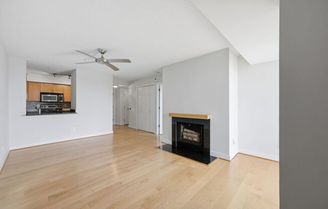 2 beds, 1 bath, $2,750, Unit # #S 1019
