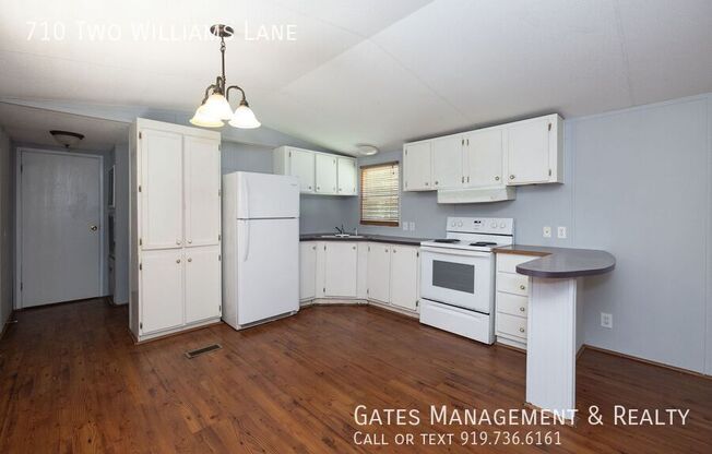 710 2 WILLIAMS LN