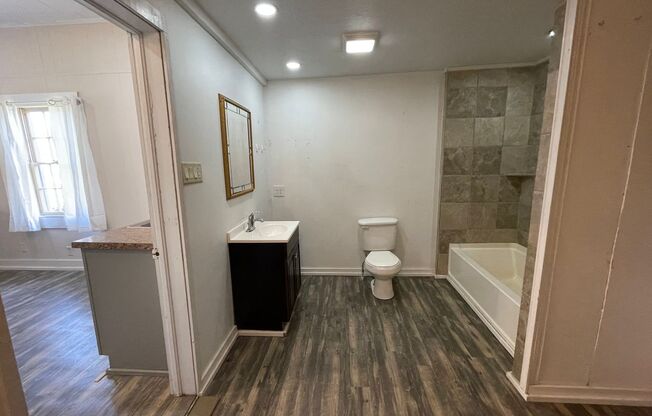 1 bed, 1 bath, $750