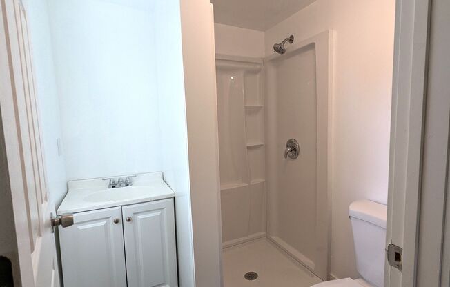 2 beds, 1 bath, $875