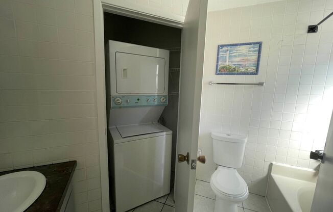 Studio, 1 bath, 432 sqft, $895, Unit 30