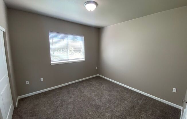 3 beds, 2 baths, 1,127 sqft, $1,790, Unit 207