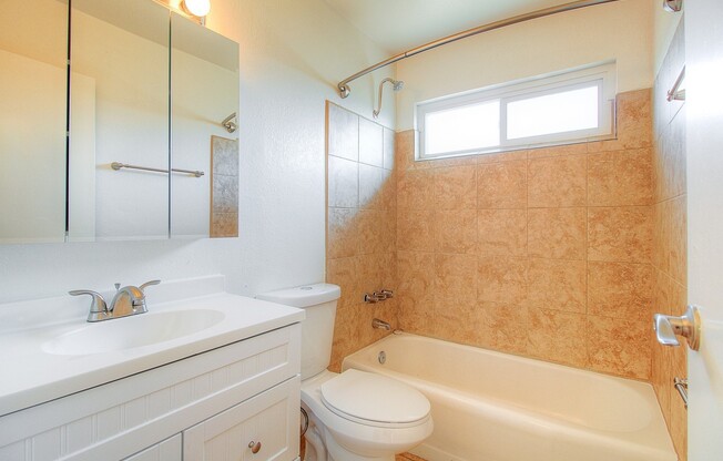 2 beds, 1 bath, 750 sqft, $2,195, Unit 23