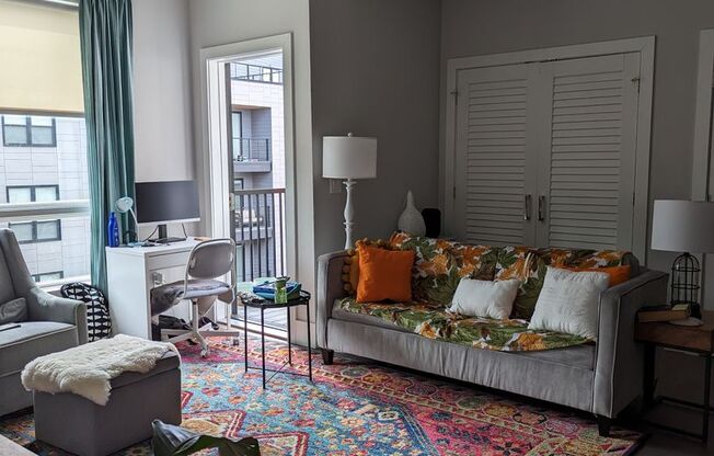 3 beds, 1 bath, 1,065 sqft, $4,160, Unit PH5