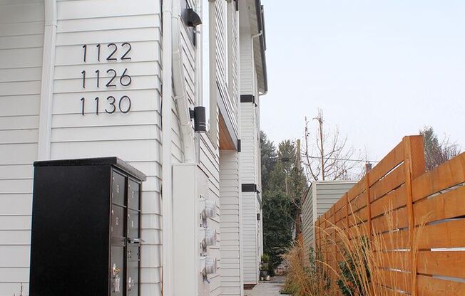 Recent Construction 3 Bedroom Custom Townhome in the Perfect Sellwood Location!