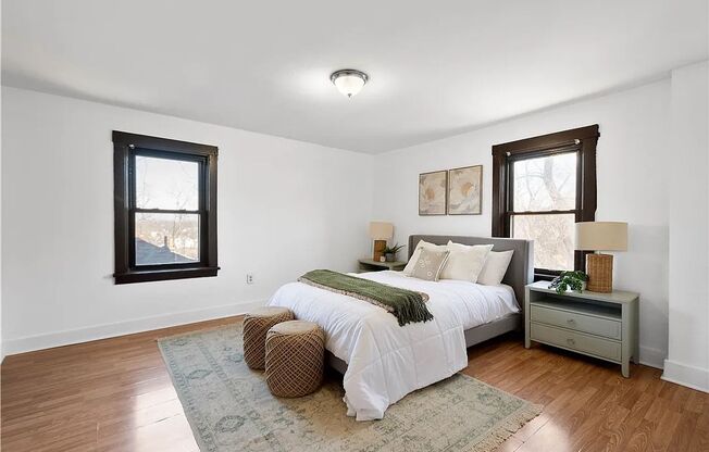 3 bed 1 bathroom - central air, outdoor space, laundry